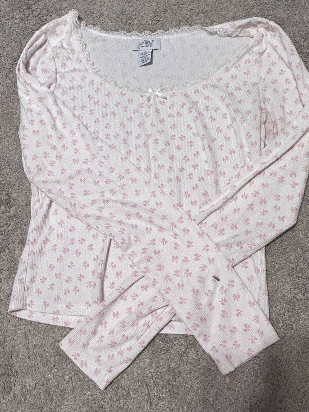 Lightweight bow shirt long sleeve